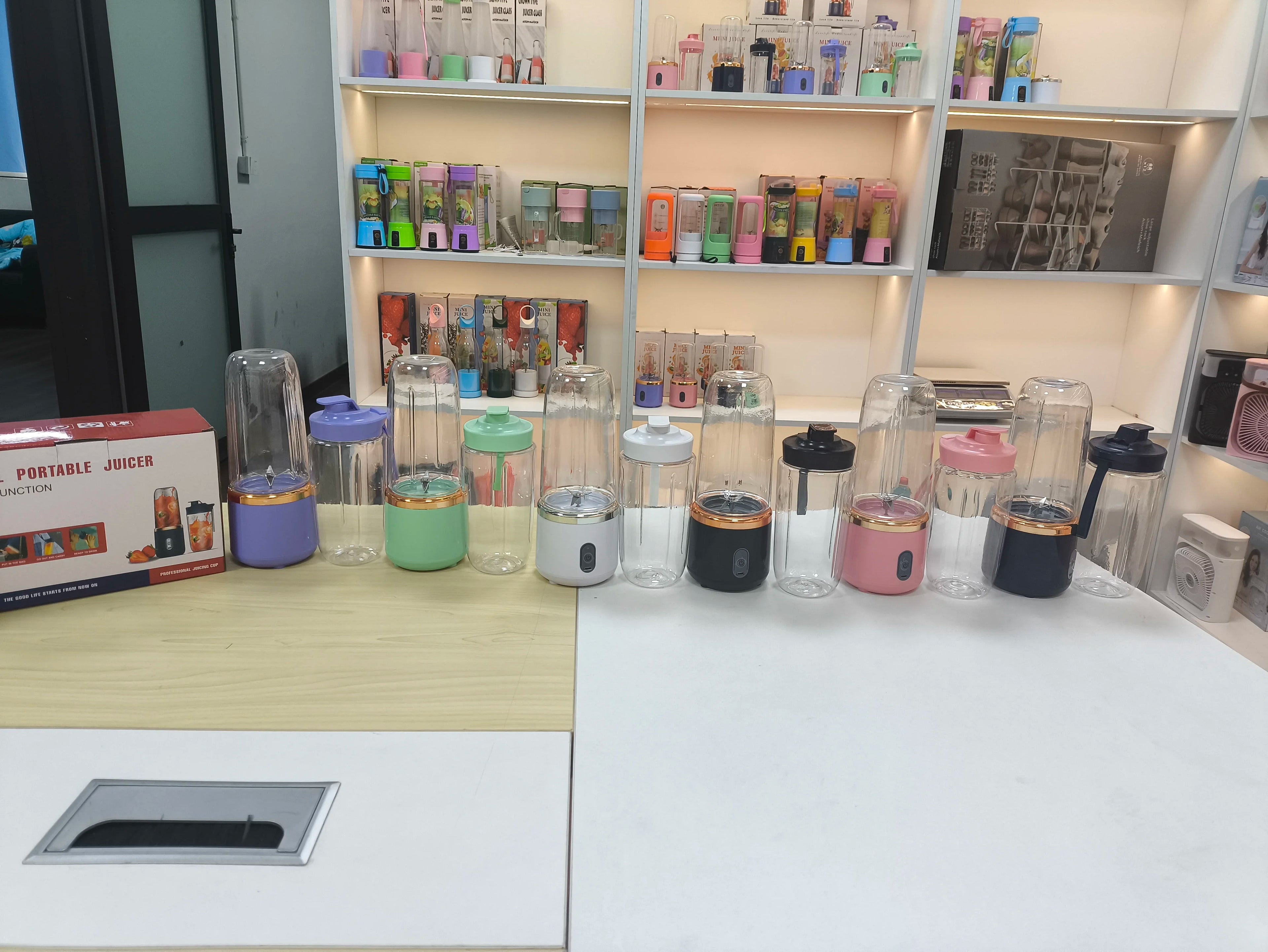 Portable 400ml USB Electric Juicer Cup | 6-Blade Smoothie & Shake Blender